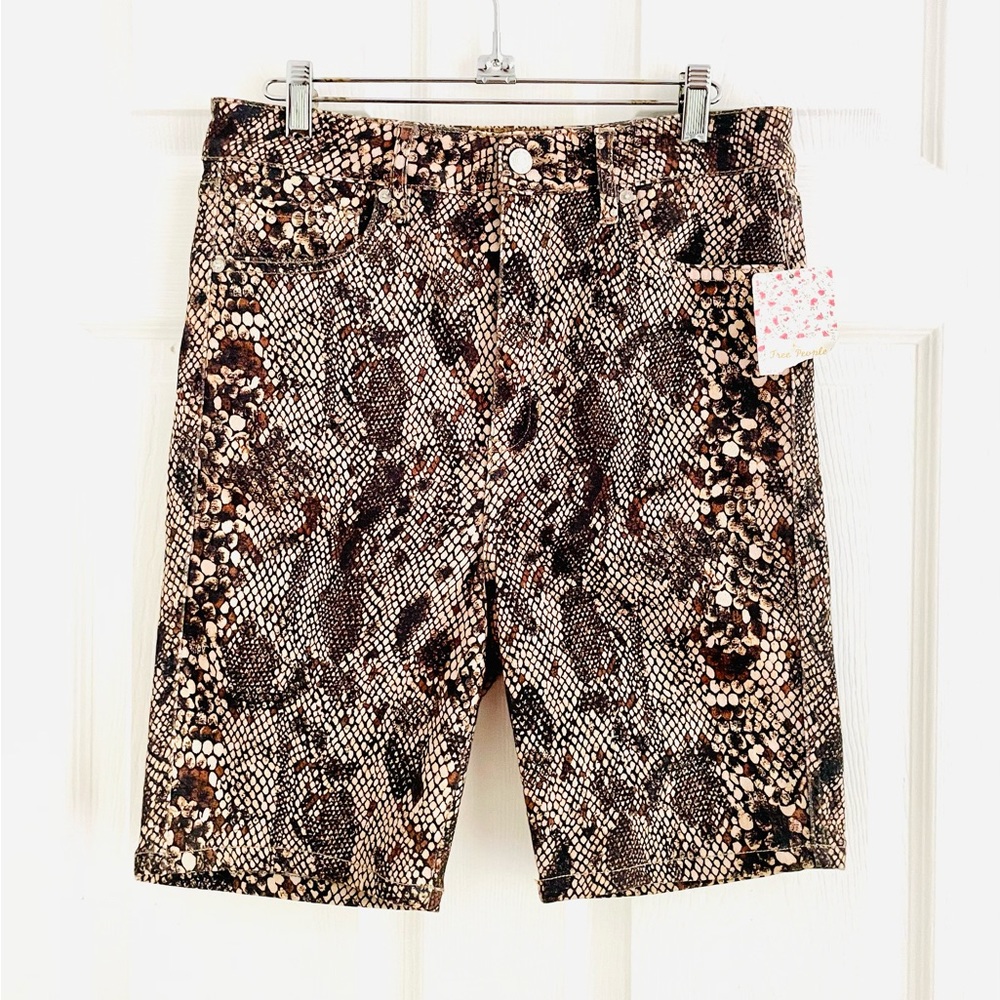 NWT Free People/We the free snake shorts